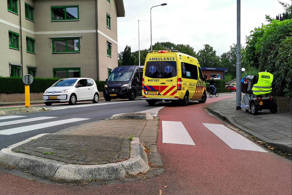 Man in scootmobiel loopt hoofdwond op