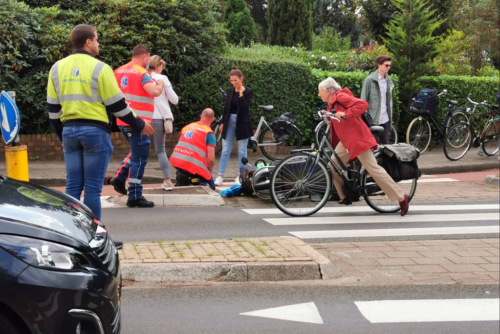 Man in scootmobiel loopt hoofdwond op