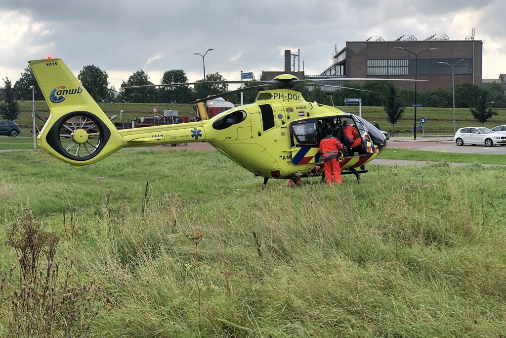 Meerdere gewonden bij ongeval met scooters en bestelbus