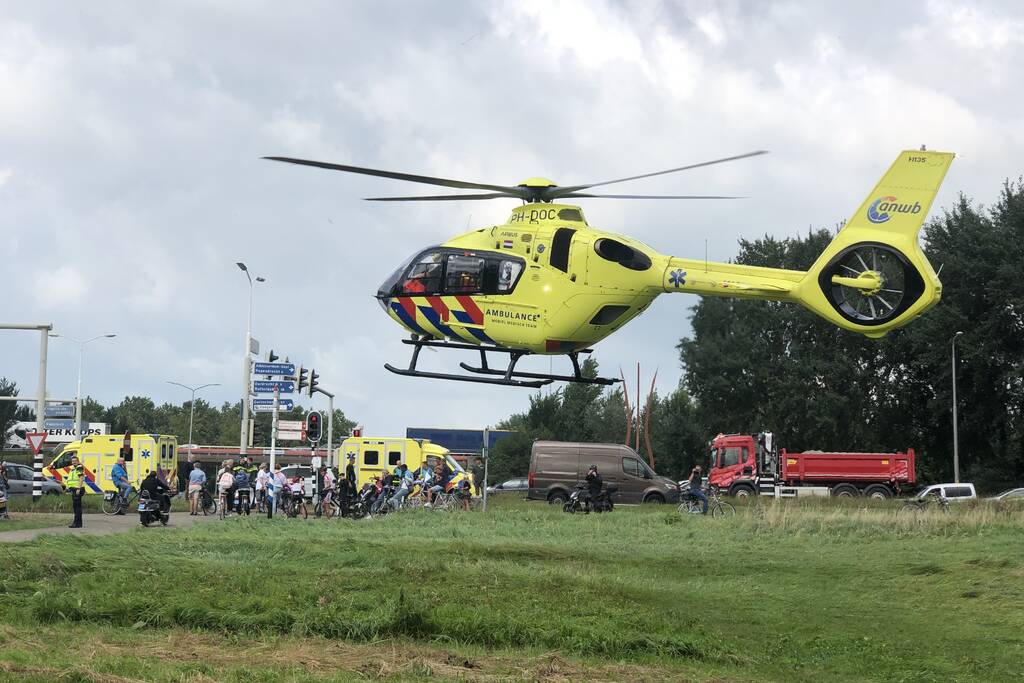 Meerdere gewonden bij ongeval met scooters en bestelbus