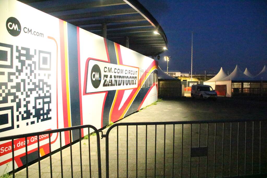 F1-teams en wagens arriveren op Zandvoort
