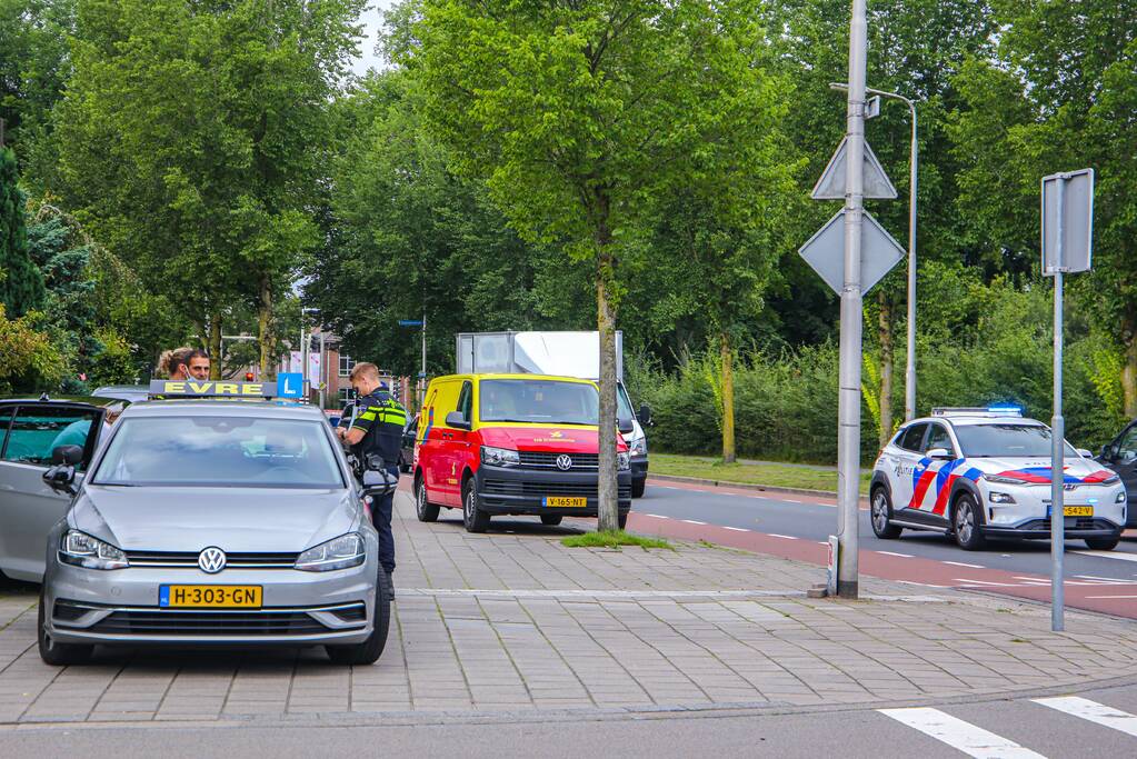 Leswagen betrokken bij aanrijding met fietsster