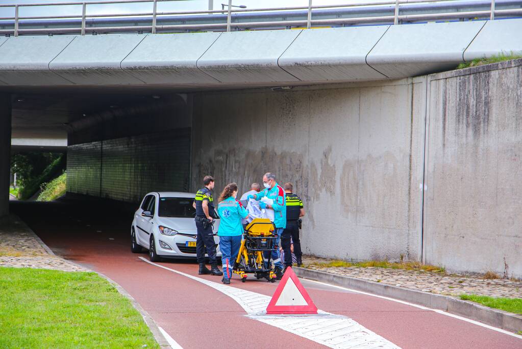 Scooterrijder slaat op de vlucht na aanrijding