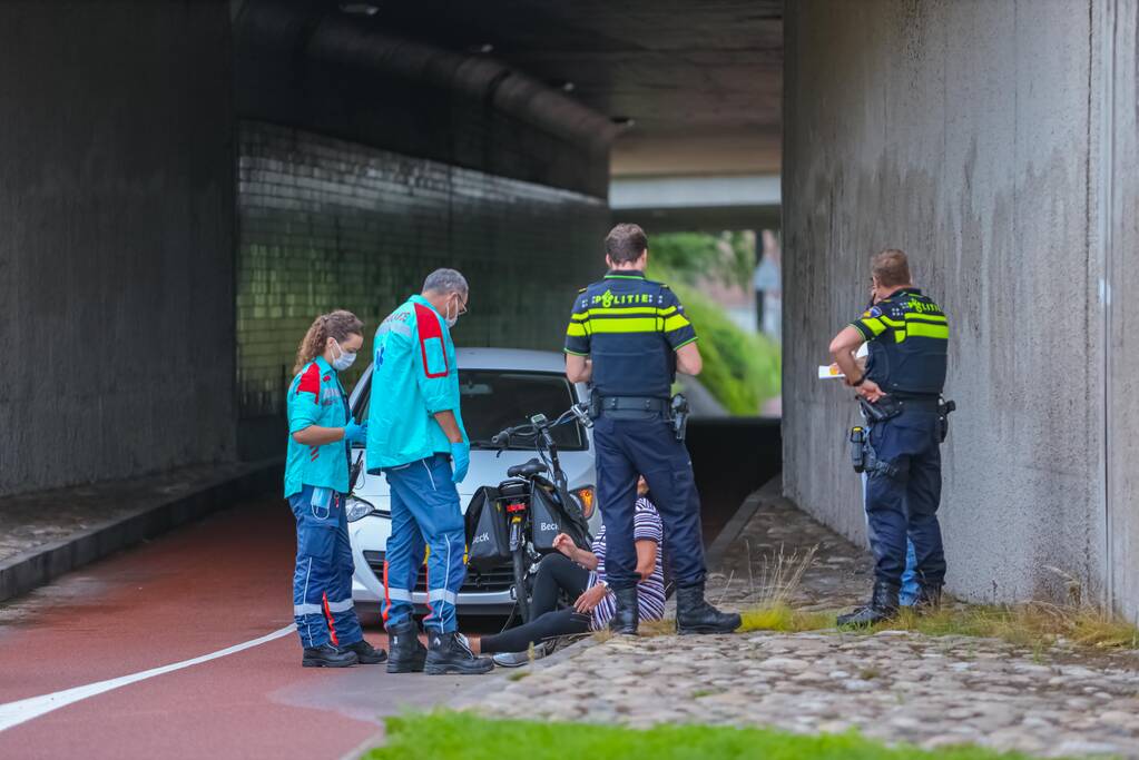 Scooterrijder slaat op de vlucht na aanrijding