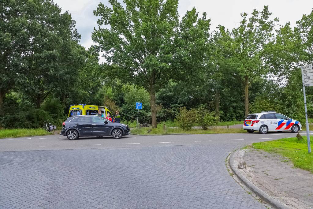 Twee fietsers met elkaar in botsing
