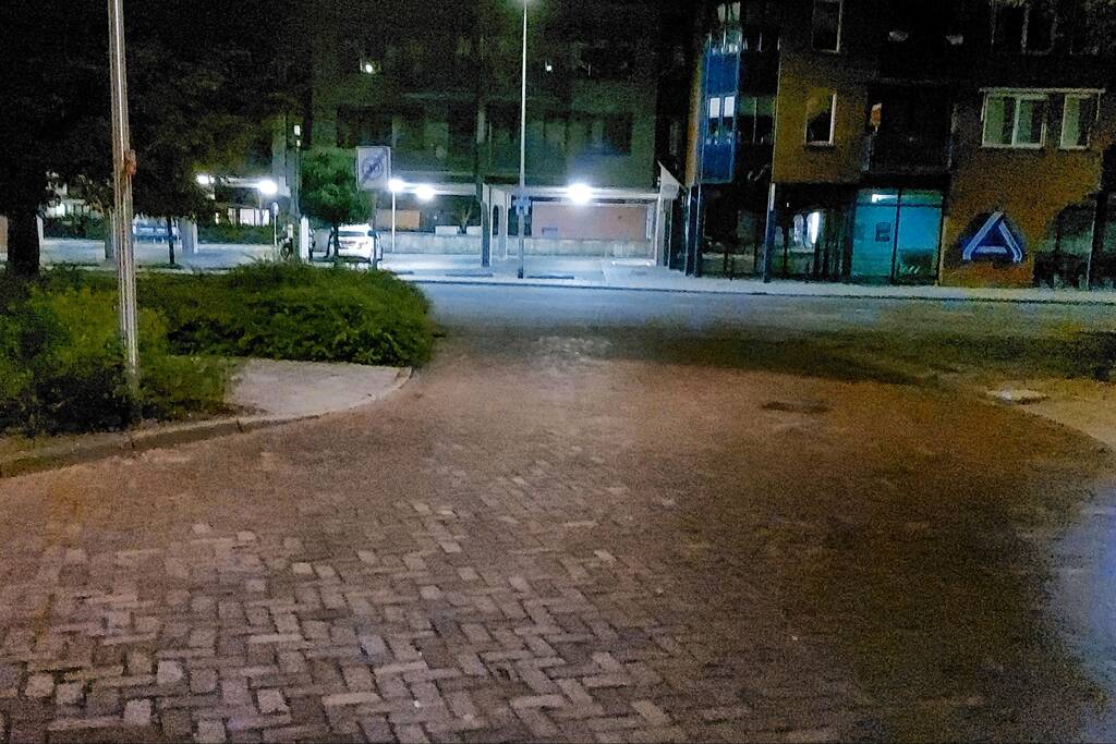 Politie doet onderzoek op parkeerplaats