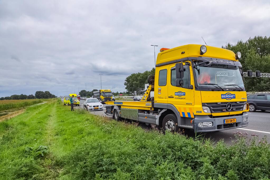 Flinke schade tussen meerdere voertuigen