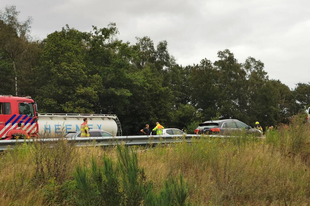 Vier voertuigen betrokken bij ongeval op snelweg