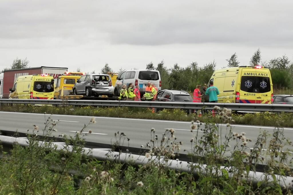 Vier voertuigen betrokken bij ongeval op snelweg