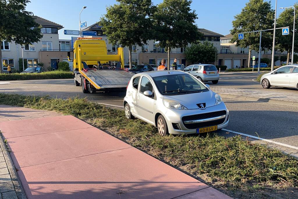 Scooterrijder gewond bij aanrijding met auto