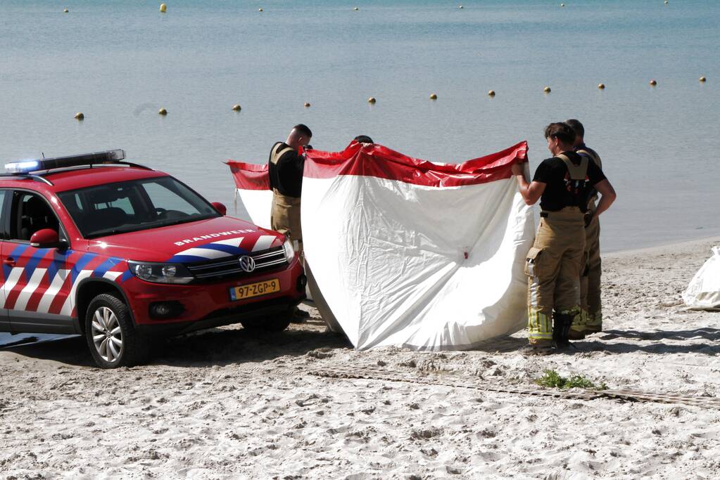 Grote zoekactie naar persoon in water Dagstrand Het Blauwe Meertje