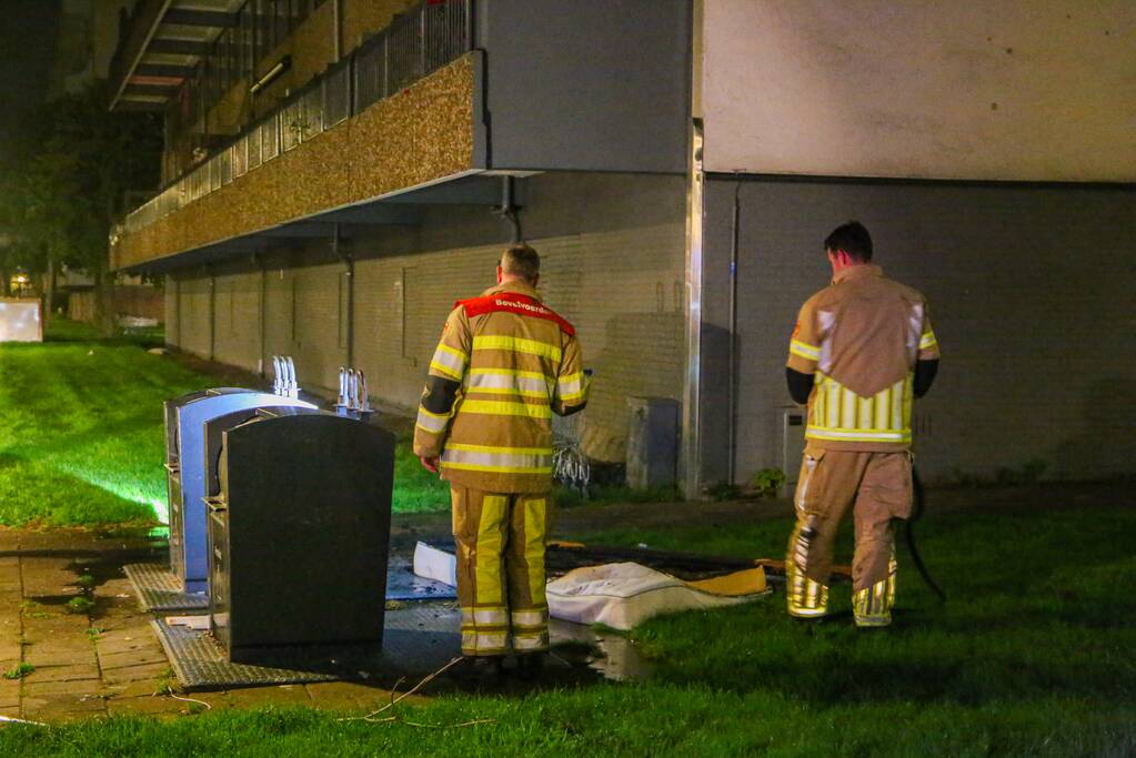 Brand in matras zorgt voor veel rookontwikkeling