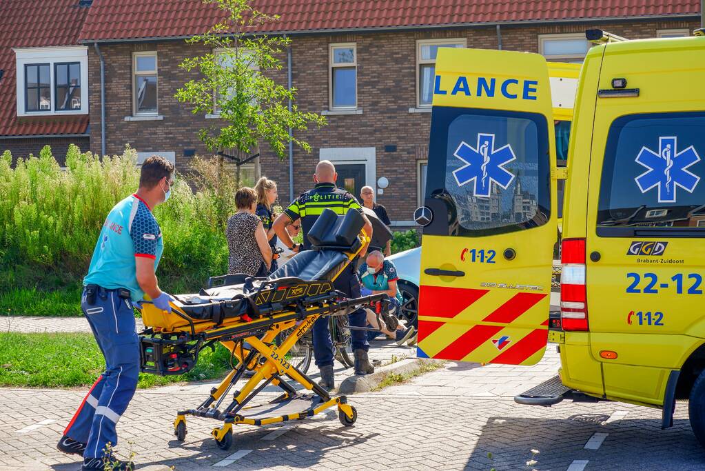 Fietser gewond door ongeval met personenauto