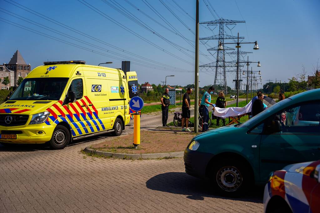 Fietser gewond door ongeval met personenauto