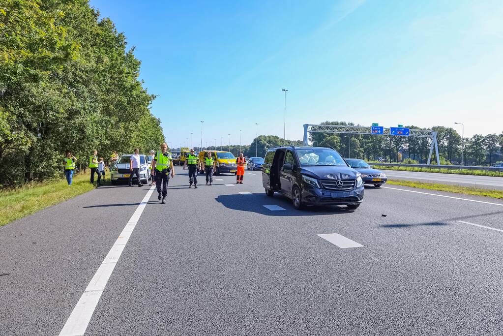 Kind gewond bij kop-staartbotsing