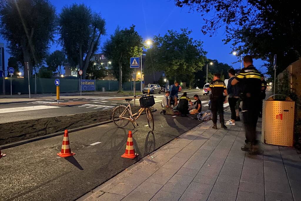 Vrouw gewond bij scooterongeval