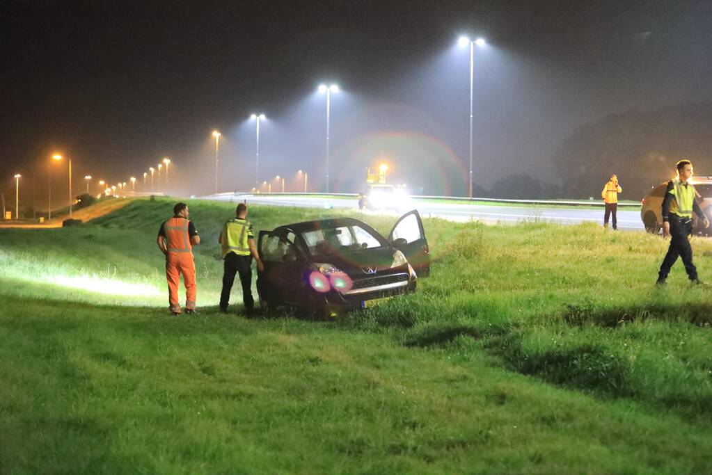 Bestuurder spoorloos na ongeval