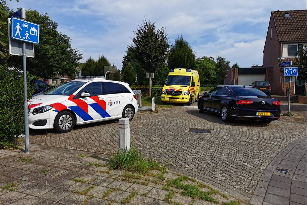 Arrestatieteam doet inval in flatwoning