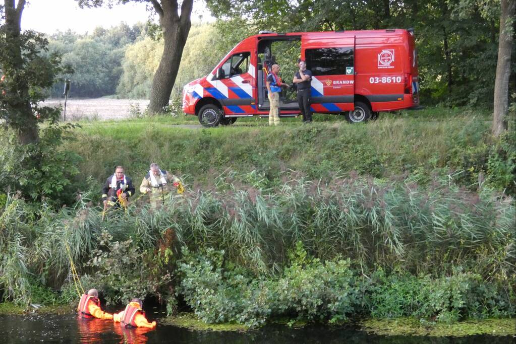 Grote zoekactie in Oranjekanaal na vondst motorhelm