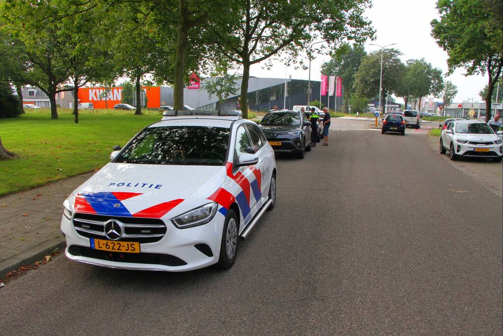 Twee auto's betrokken geraakt bij kop-staartbotsing
