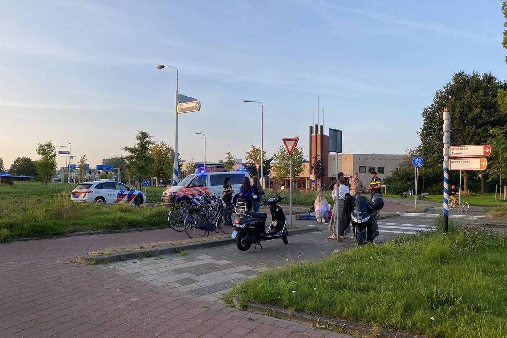 Fietsster gewond bij aanrijding met auto