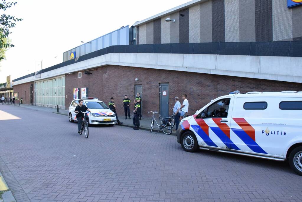 Politie zoek verdachten naar verdachte situatie