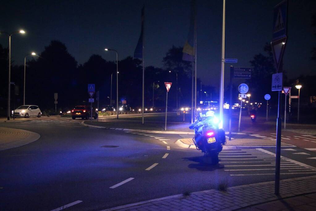 Kind op fiets aangereden door personenauto