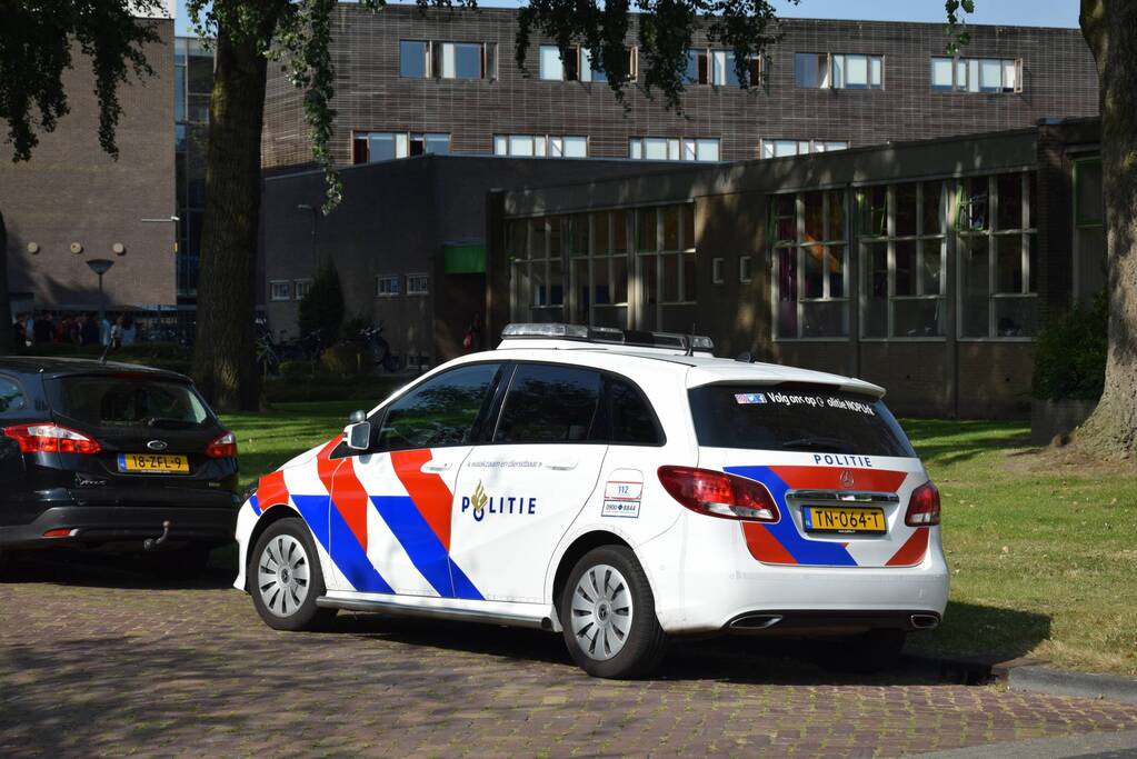 Persoon gewond bij incident Emelwerda College