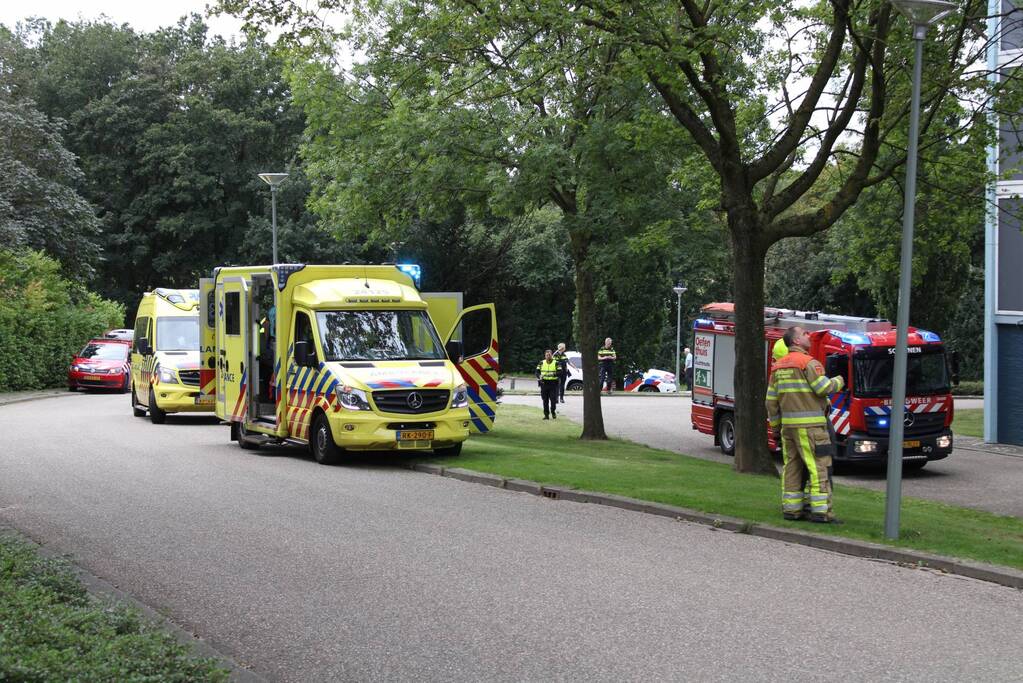 Gewonde bij hevige brand in flat