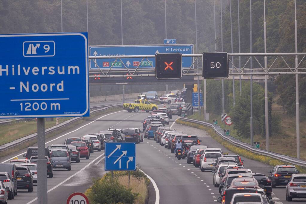 Enorme files door ongeval knooppunt Eemnes