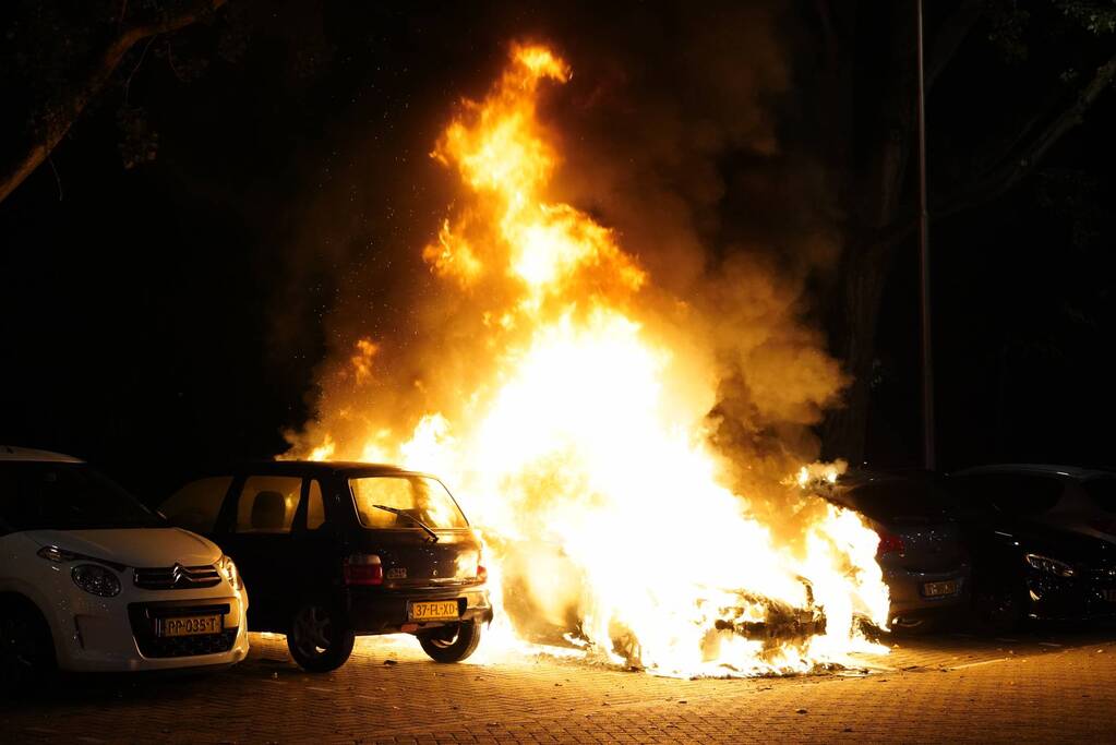Zoveelste autobrand in dezelfde straat
