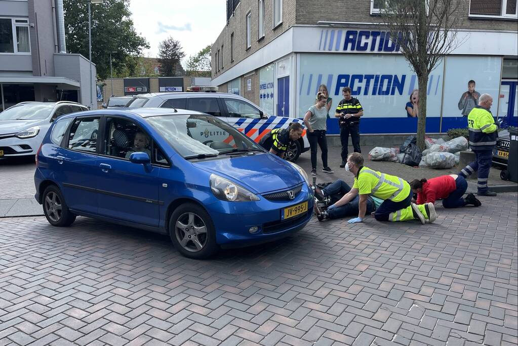 E-biker aangereden door automobiliste