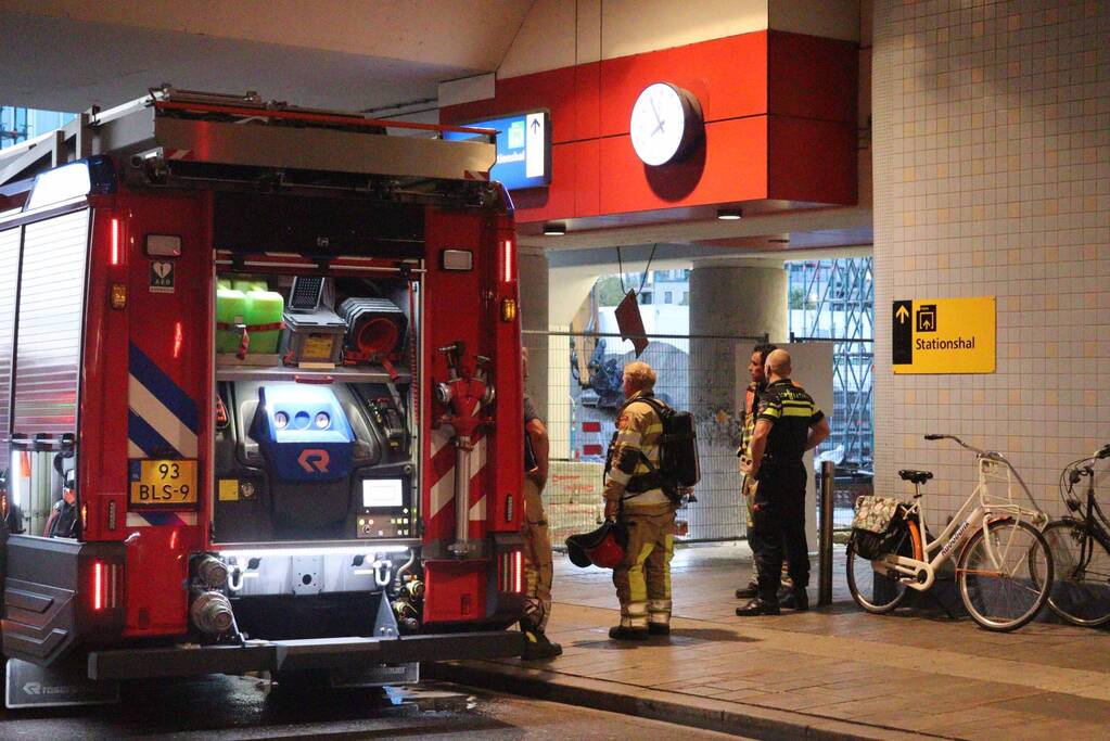 Brand in stationsgebouw snel geblust
