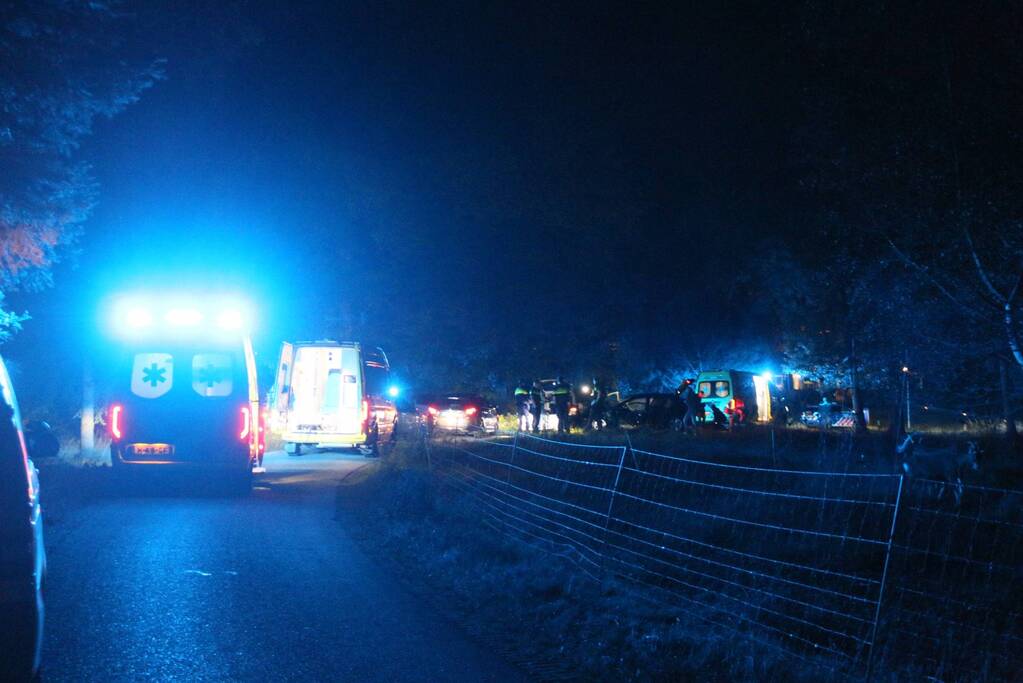 Personenauto total-loss na achtervolging