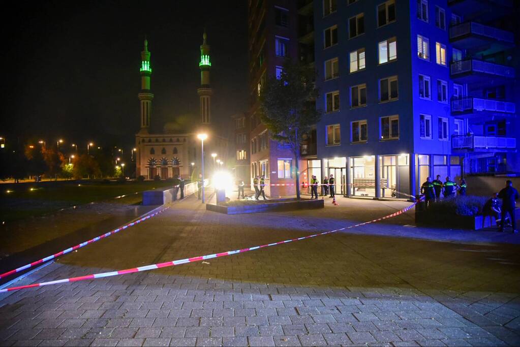 Persoon doodgeschoten nabij moskee
