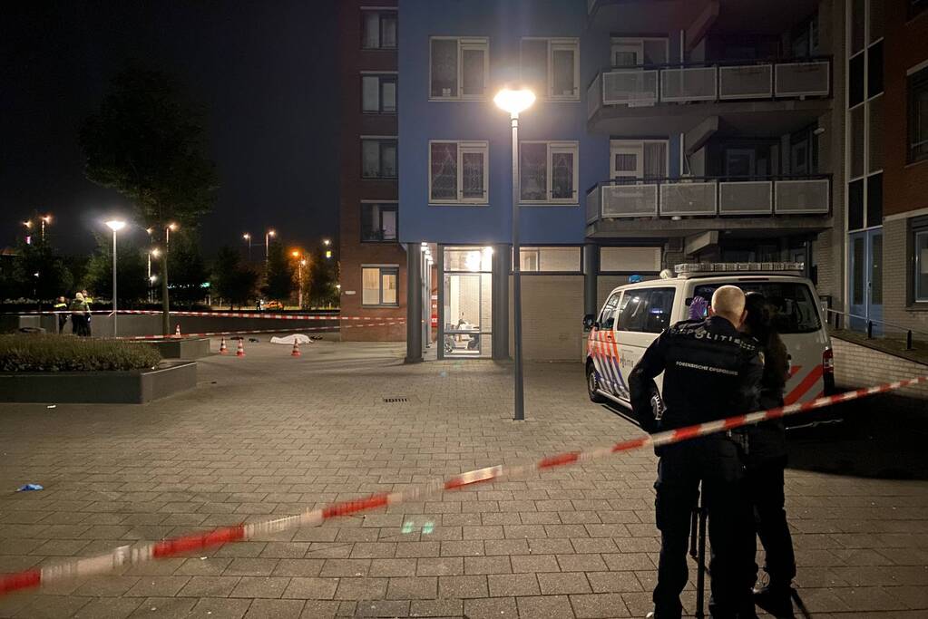 Persoon doodgeschoten nabij moskee