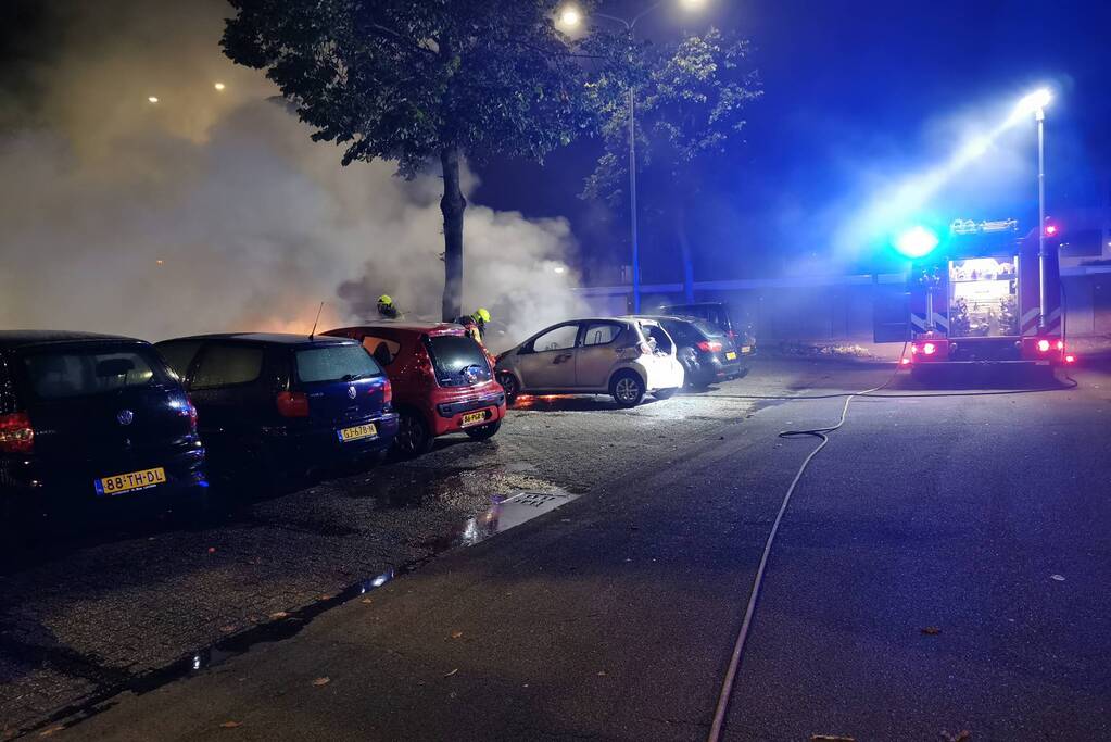 Meerdere voertuigen in brand