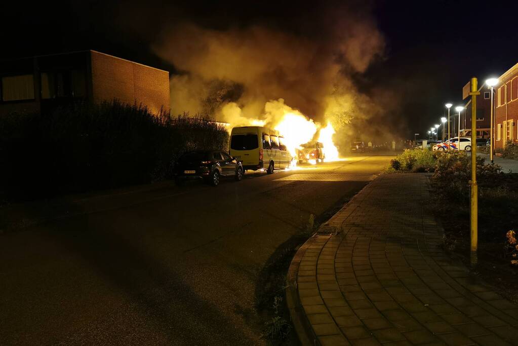 Meerdere voertuigen in brand