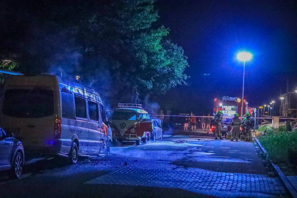 Meerdere voertuigen in brand