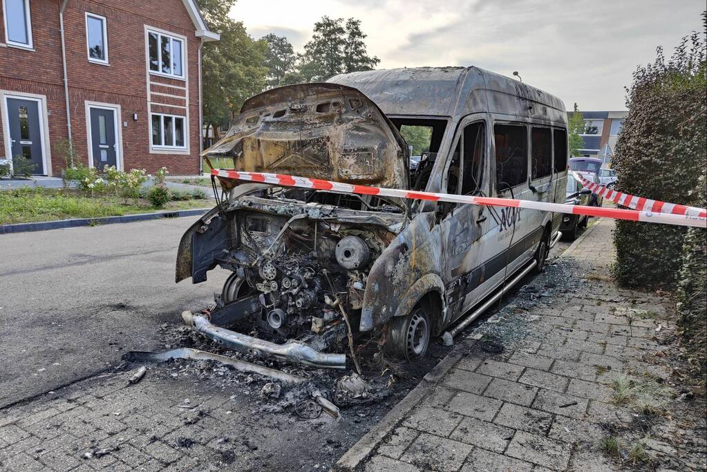Enorme schade bij forse autobranden