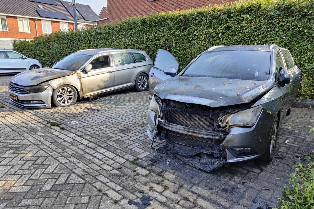 Enorme schade bij forse autobranden