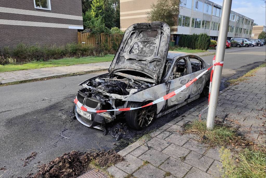 Enorme schade bij forse autobranden