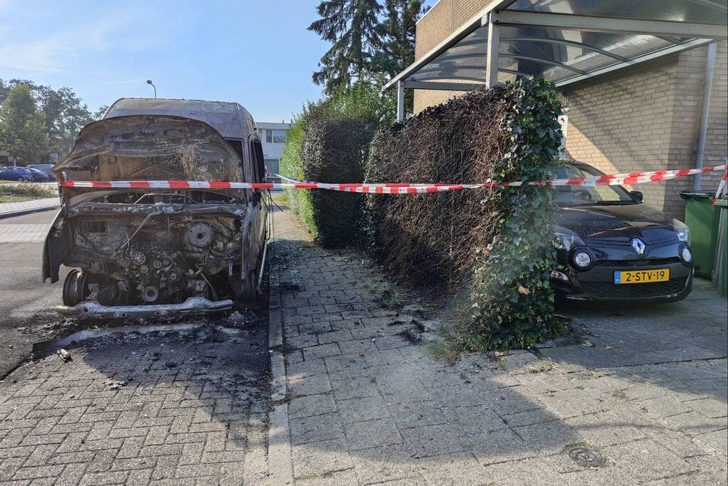 Enorme schade bij forse autobranden