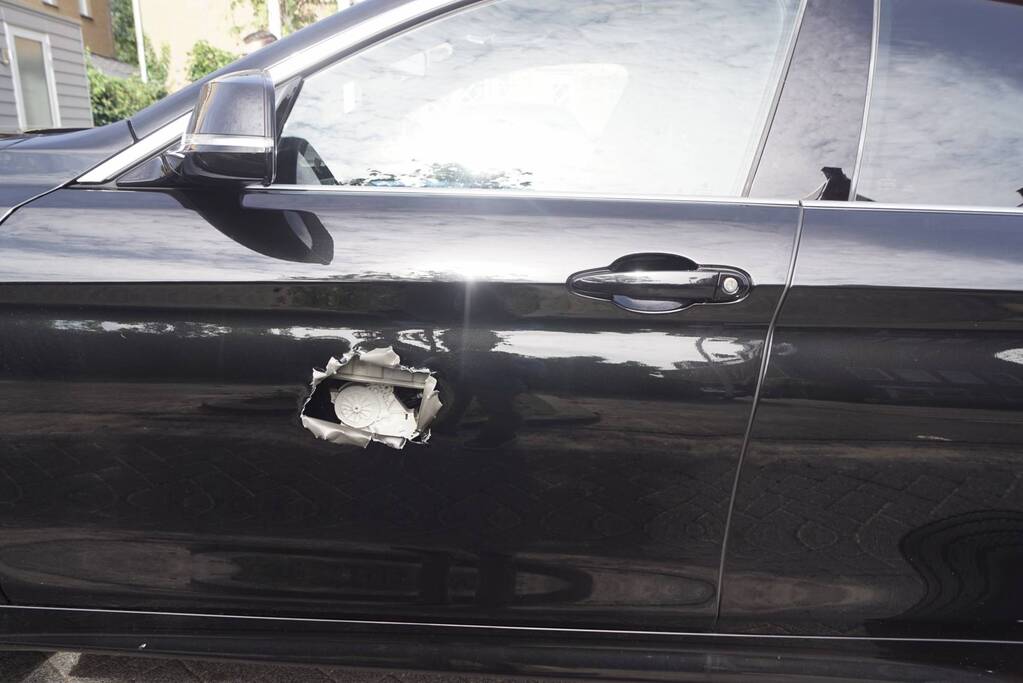 Inbrekers vernielen autoportieren BMW's bij diefstal