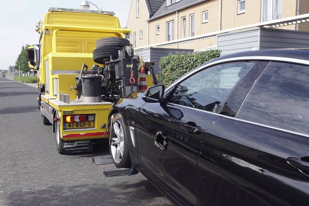 Inbrekers vernielen autoportieren BMW's bij diefstal