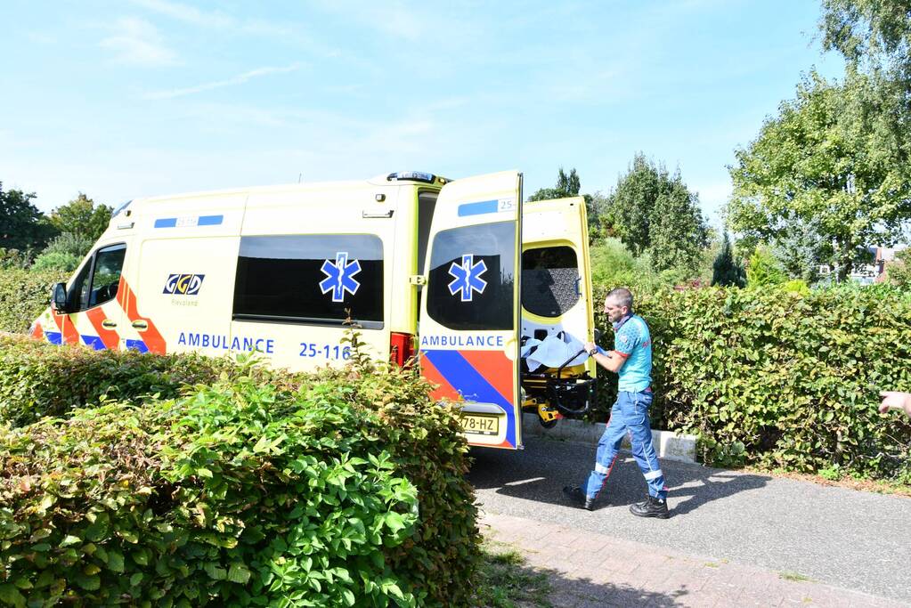 Brommerrijder crasht bij uitwijkmanoeuvre