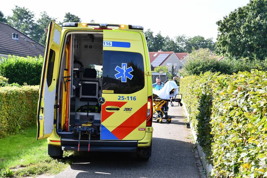 Brommerrijder crasht bij uitwijkmanoeuvre