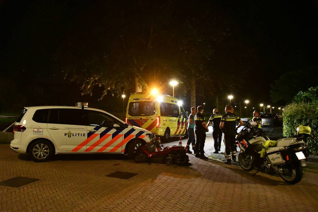 Scooter crasht bij achtervolging