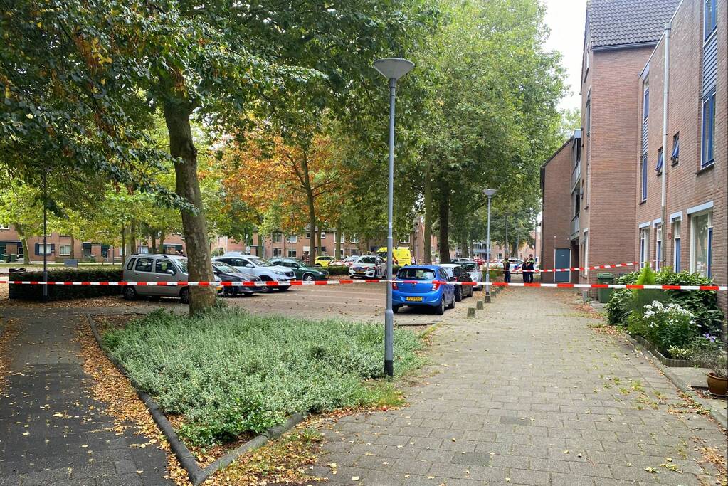 Overleden persoon aangetroffen in woning Prins Alexander
