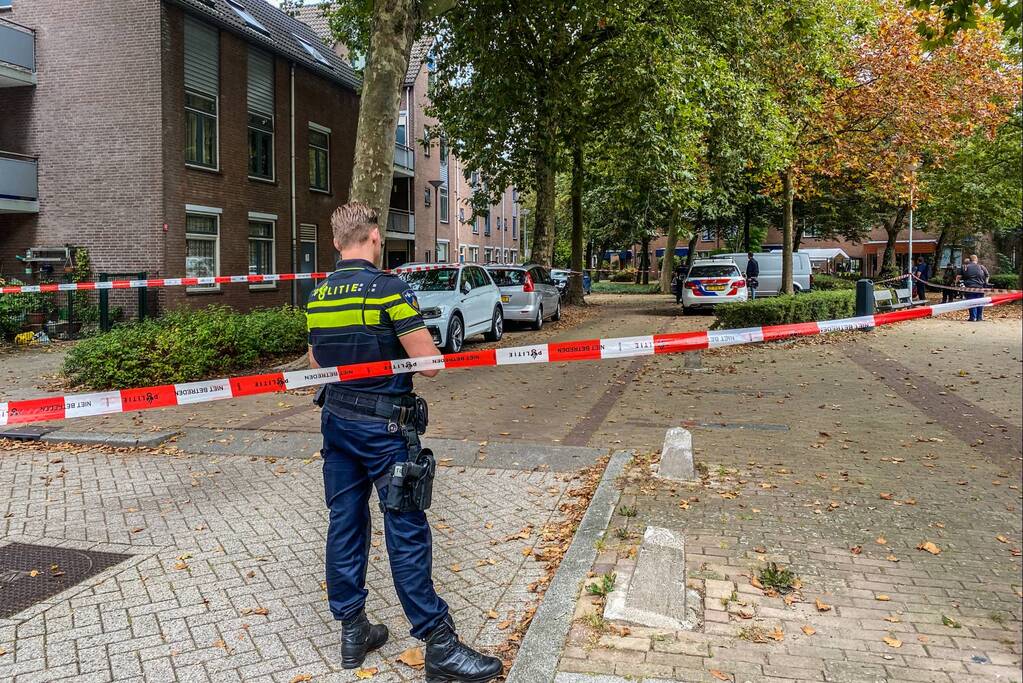 Overleden persoon aangetroffen in woning Prins Alexander